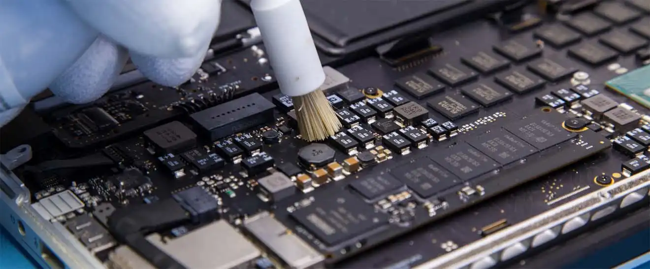 Чистка Apple MacBook от пыли в Ростове-на-Дону | Замена термопасты